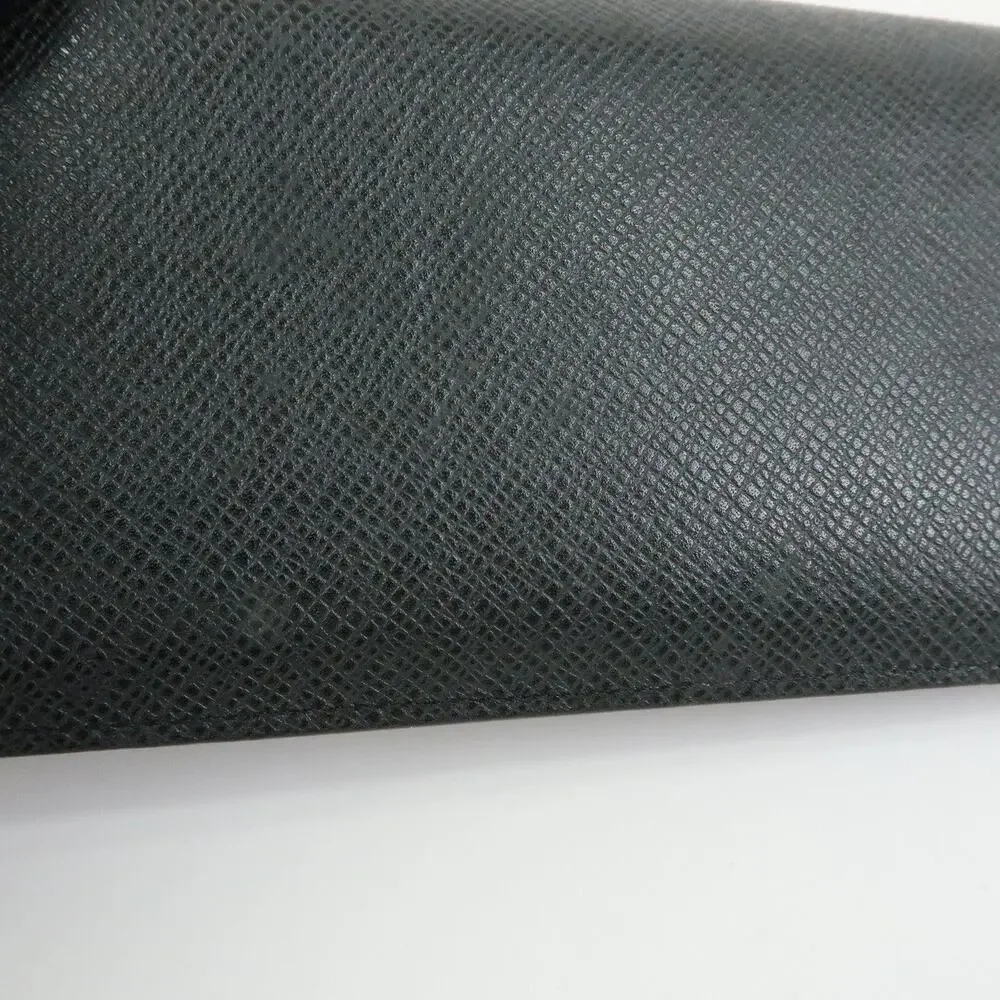 Louis Vuitton Taiga Portefeuille Accordion Wallet Black